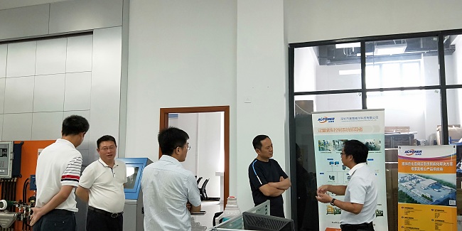 热烈欢迎山东荣信集团领导莅临富联注册总部洽谈合作